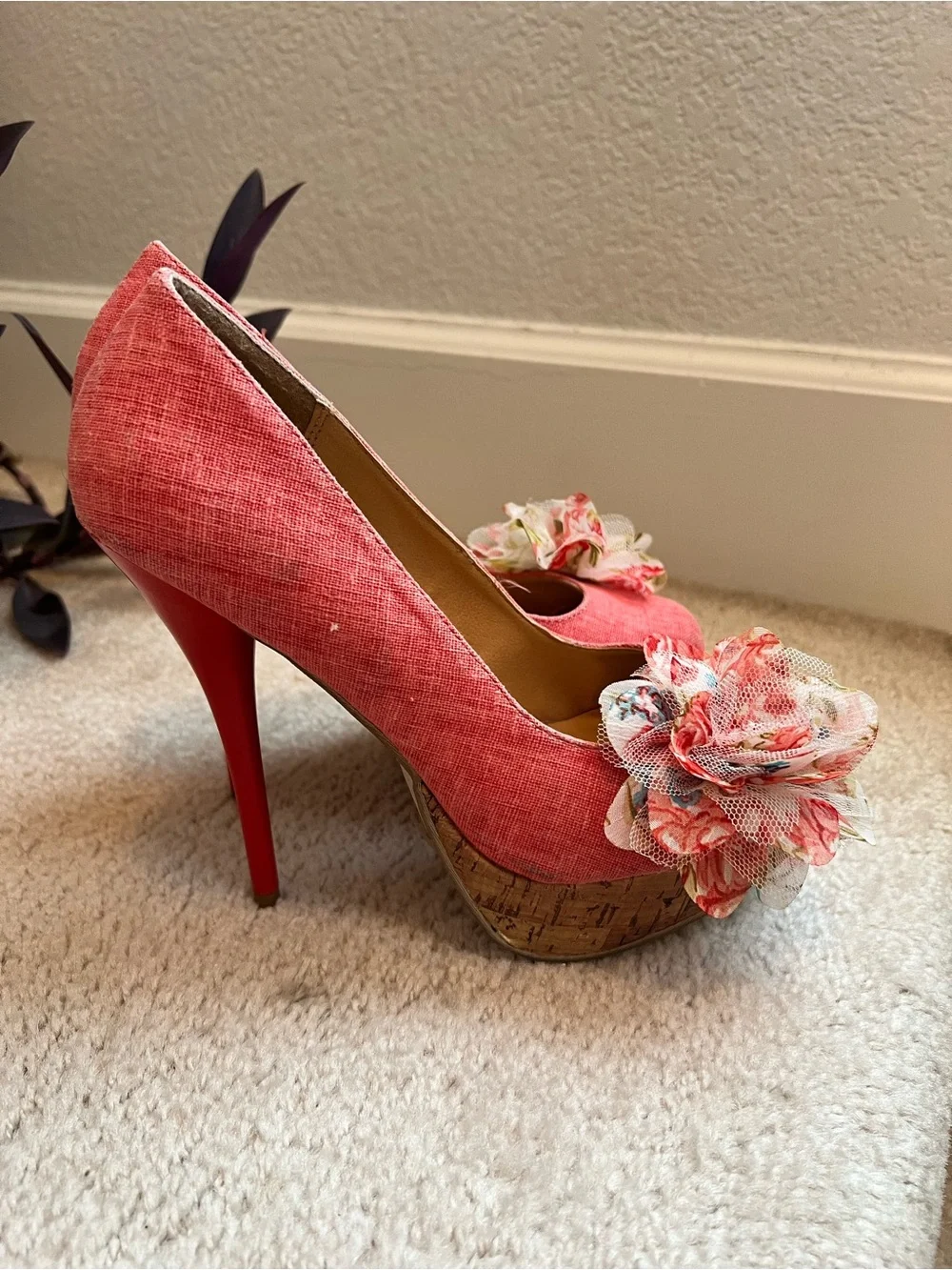 Women's Coral Peach Platform Pumps with Floral Accent 8 Feminine Sexy Gorgeous